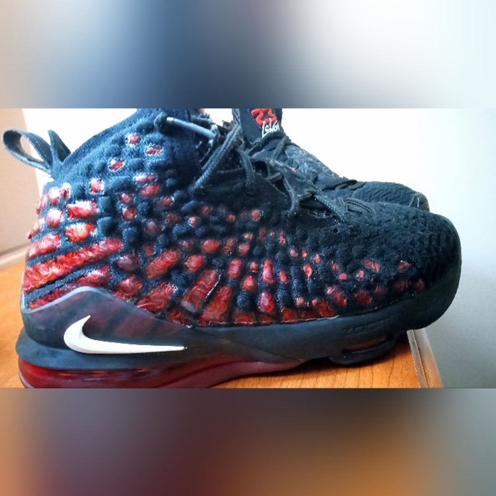 Nike Lebron Soldier 17 GS Black Infared Basketball Sneakers BQ5594-006 Size 7Y